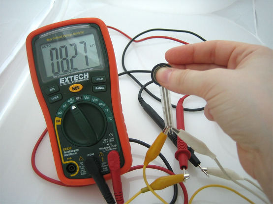Figure 4 - Testing the sensor
Figure 4 - Testing the sensor