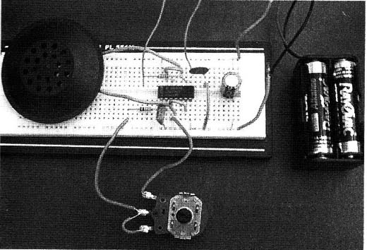 Figure 2 – The circuit mounted on a solderless board
Figure 2 – The circuit mounted on a solderless board