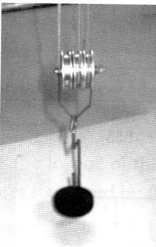 Figure 6 – Using a differential pulley
Figure 6 – Using a differential pulley